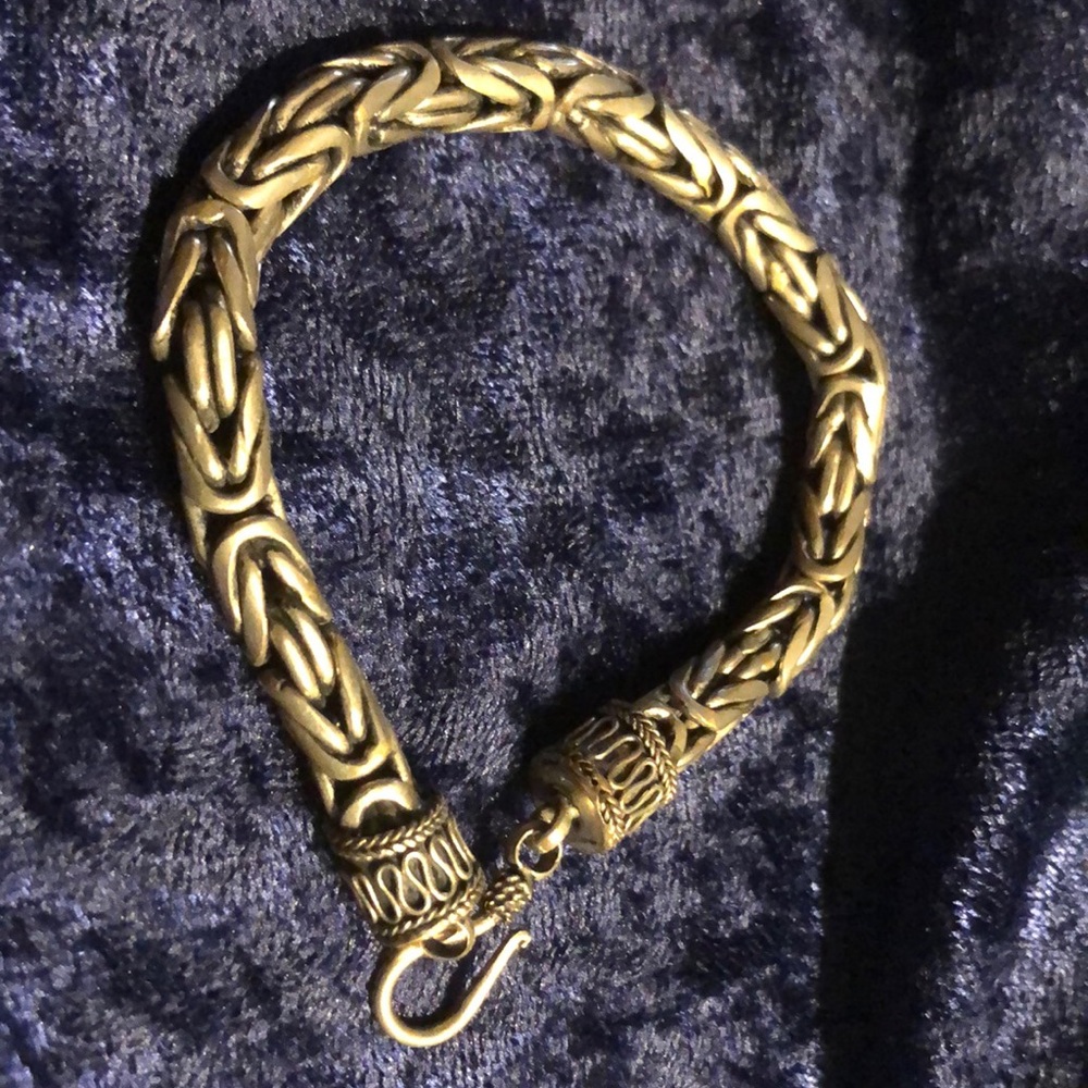 SS 7”  bracelet, Beautiful detailing
